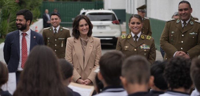 Ministra Wulf en ceremonia de Carabineros